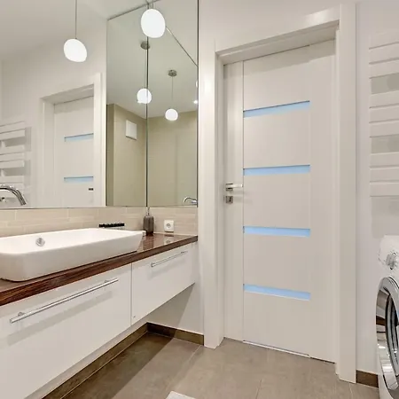 Apartment Dom & House - Landing Place Sopot